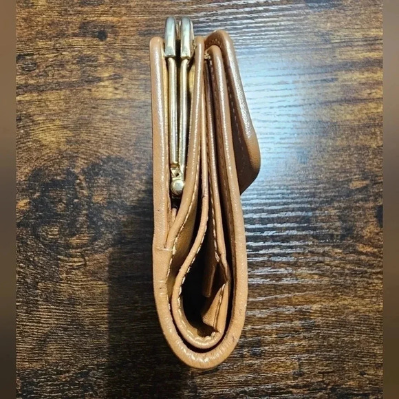 Celine Kisslock Wallet - Picture 4 of 10